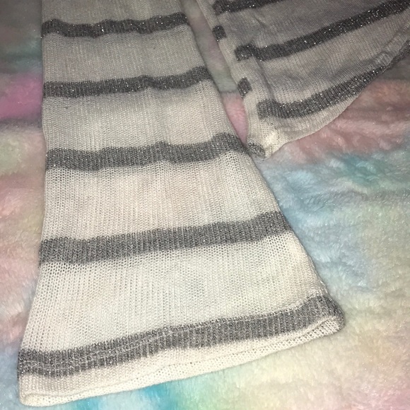 Bell sleeve star sequin sparkly knit sweater - Picture 7 of 11